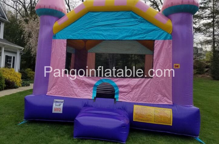 Inflatable bounce houses can bring fun for kid’s party