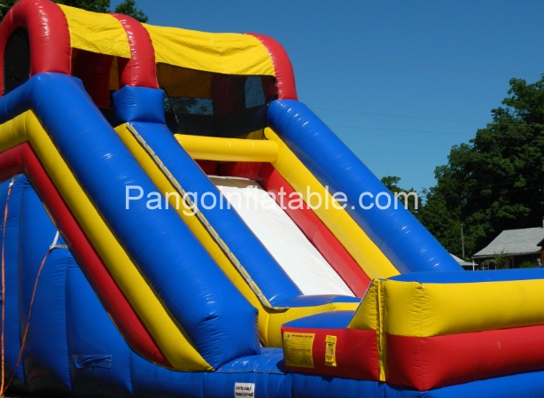 Do not set up inflatable slides when windy Do not set up inflatable slides when windy