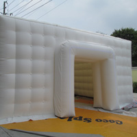 White flat-top inflatable tentGN100