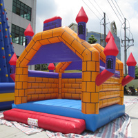 inflatable bounce castlesGB085