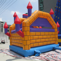 inflatable bounce castlesGB085