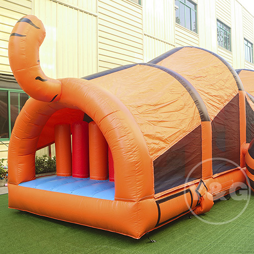 The big tiger kids inflatable obstacleYGO Tigher