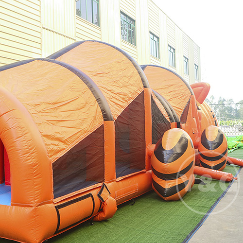 The big tiger kids inflatable obstacleYGO Tigher